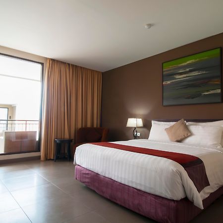 100 Sunset Kuta Hotel & Ballroom Exteriér fotografie