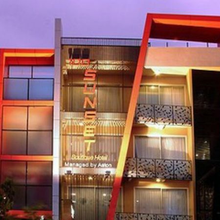 100 Sunset Kuta Hotel & Ballroom Exteriér fotografie