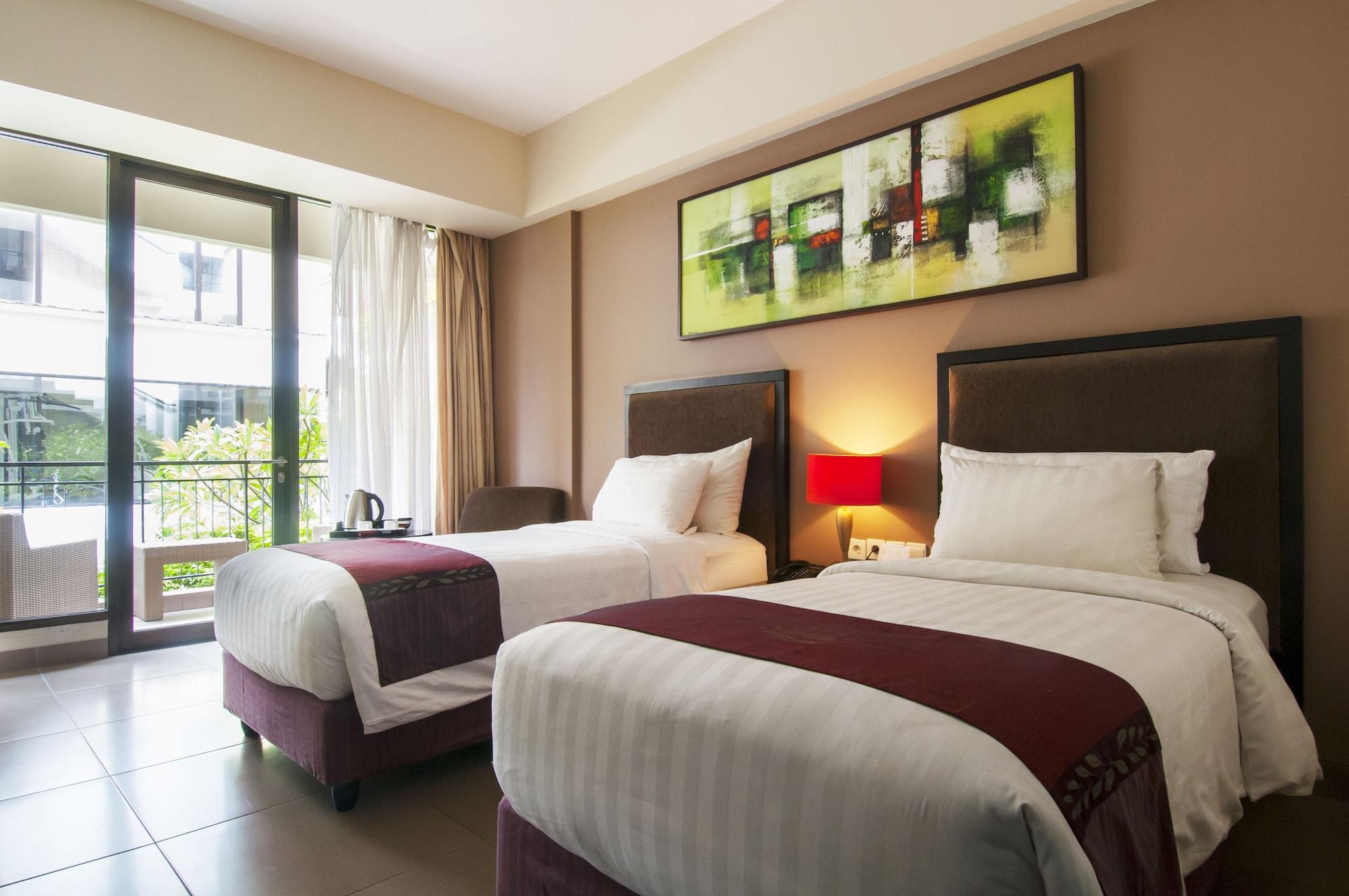 100 Sunset Kuta Hotel & Ballroom Exteriér fotografie