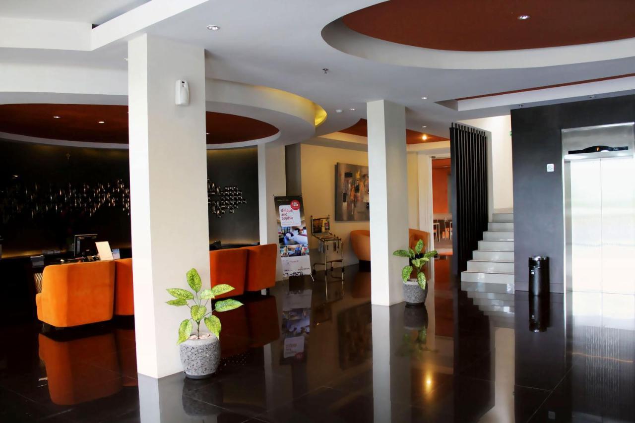 100 Sunset Kuta Hotel & Ballroom Exteriér fotografie